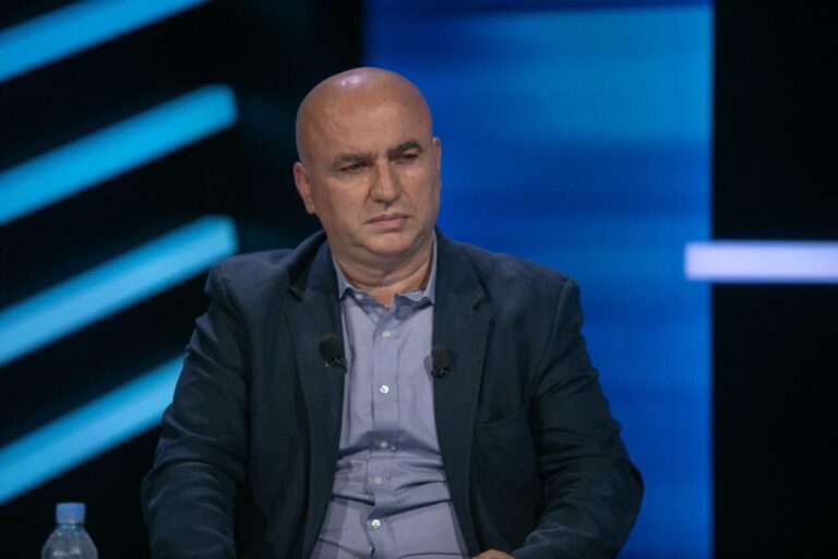 Mero Baze: Ndarja territoriale po përjetohet si humbje territoresh pushteti brenda PS