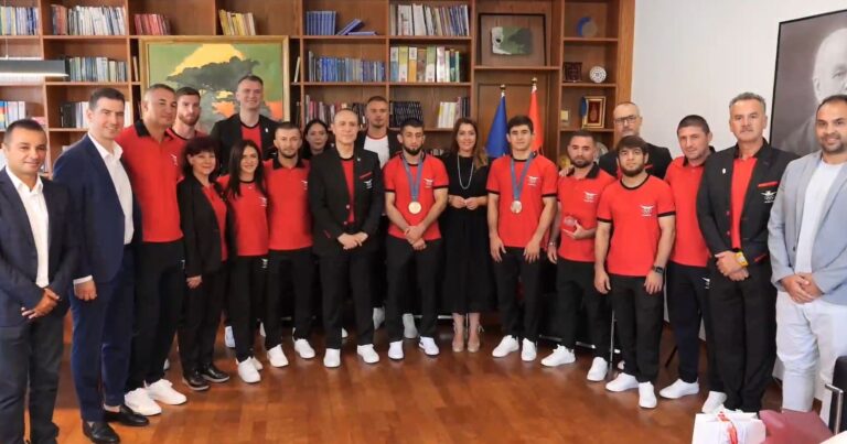 Suksesi në Paris nga Valiev dhe Duadev, Rama: Fryt i punës së palodhur! Qeveria prej kohësh po jep shpërblime të veçanta