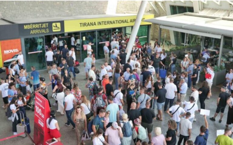 Rama ndan të dhënat, Shqipëria me rritje domethënëse të trafikut ajror të pasagjerëve në maj
