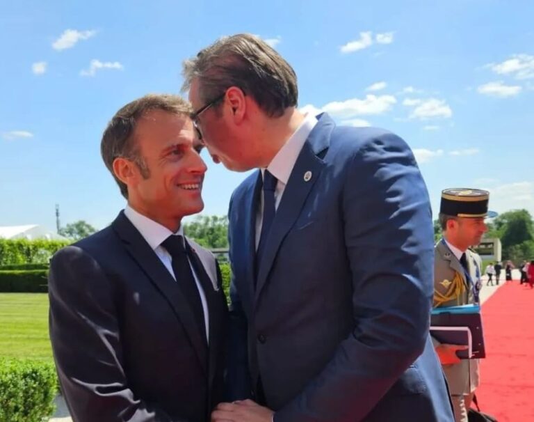 Presidenti Macron në Serbi, siguria dhe dialogu Prishtinë-Beograd janë tema të diskutimit