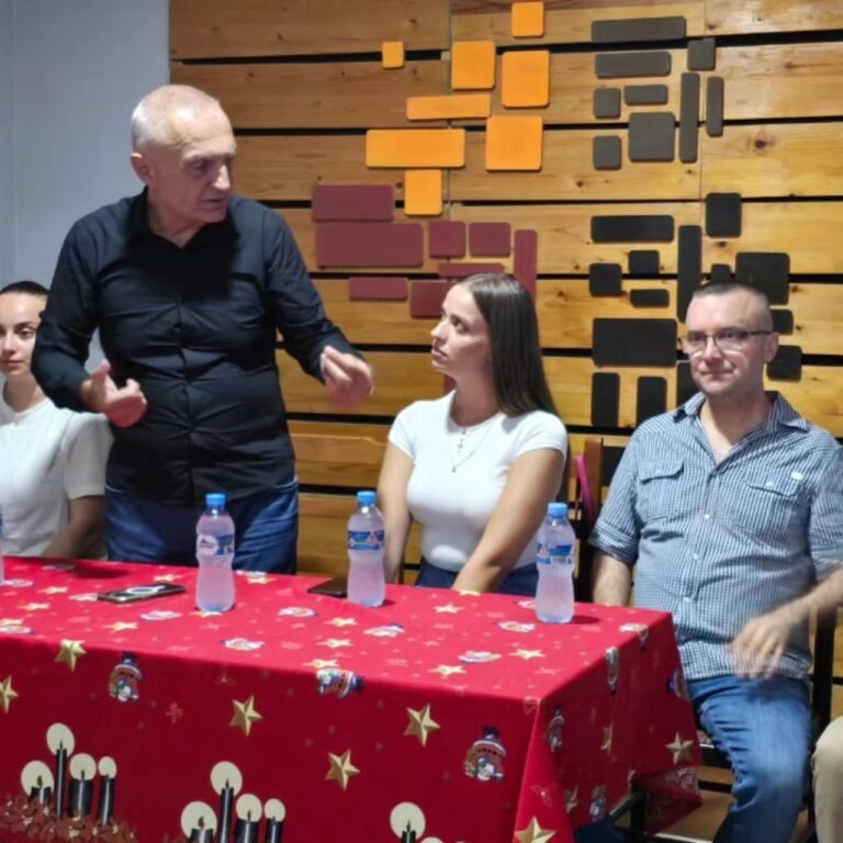 20-vjetori i partisë, Ilir Meta takon strukturat në Lushnje: “Rilindja” synon shkatërrimin e prodhuesve