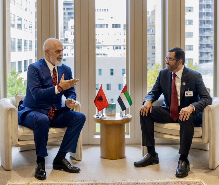 Kryeministri Rama takon Ministrin e Industrisë dhe Teknologjisë së Avancuar të Emirateve të Bashkuara Arabe