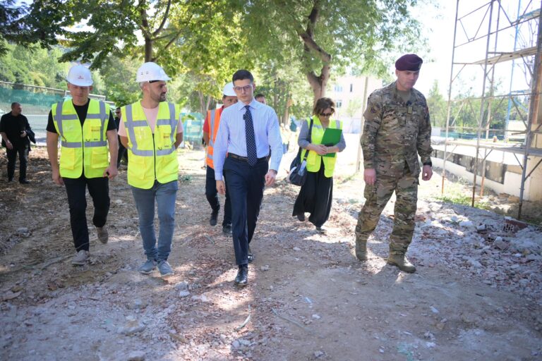 Ministri Vengu inspekton punimet për ndërtimin e godinës multifunksionale në Repartin e Operacioneve Speciale në Zall-Herr