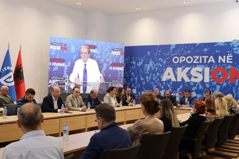 Ngujimi në seli? Grupi i PD nuk dorëzon Ervin Salianjin, deputeti: Do të marr një vendim