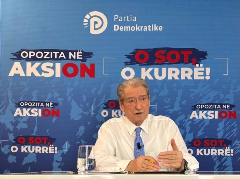 Berisha e quan një akt puçist: Policia s’ka hyrë kurrë në Parlament