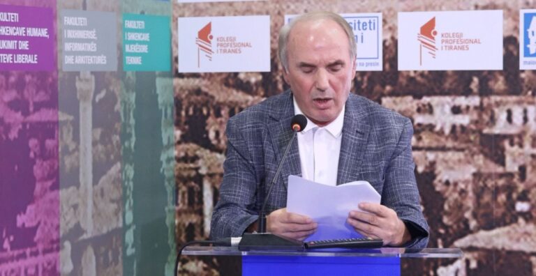 Poeti Preç Zogaj sjell përmbledhjen poetike të krijimtarisë së tij 40-vjeçare