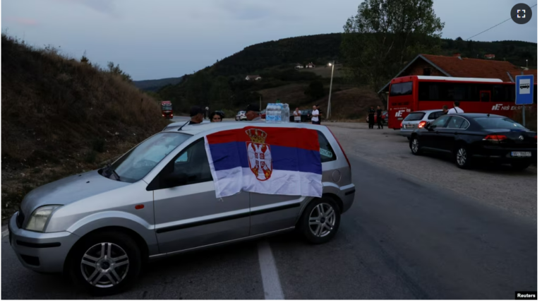 Për shkak të bllokadës në pjesën serbe të kufirit, Kosova mbylli dy vendkalime kufitare me Serbinë