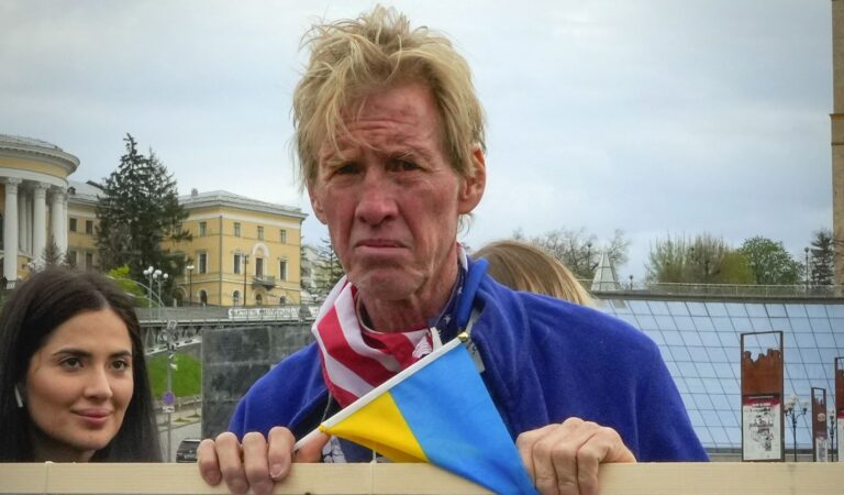 Zëri i Amerikës: I dyshuari 12 orë në pritje pranë klubit të golfit të Trump, i dyshuari është simpatizant i Ukrainës