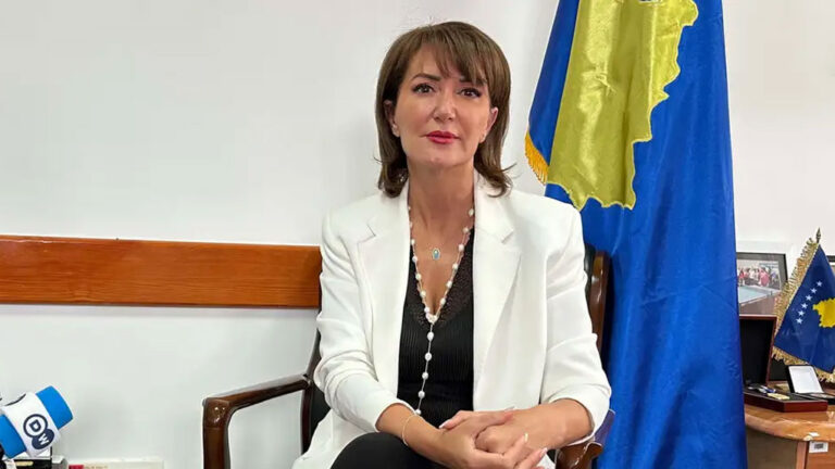 Ish-presidentja e Kosovës, Atifete Jahjaga: Gishti tek dhunuesit jo viktimat e dhunës seksuale