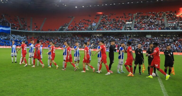 Formacionet zyrtare të derbit Partizani-Tirana në stadiumin ”Air Albania”, spektakli është i garantuar
