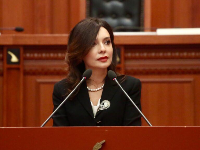 Nis Kuvendi, Spiropali thirrje palëve për qasje ndryshe: Shumica mungesë tolerance, pakica mungesë kontrolli