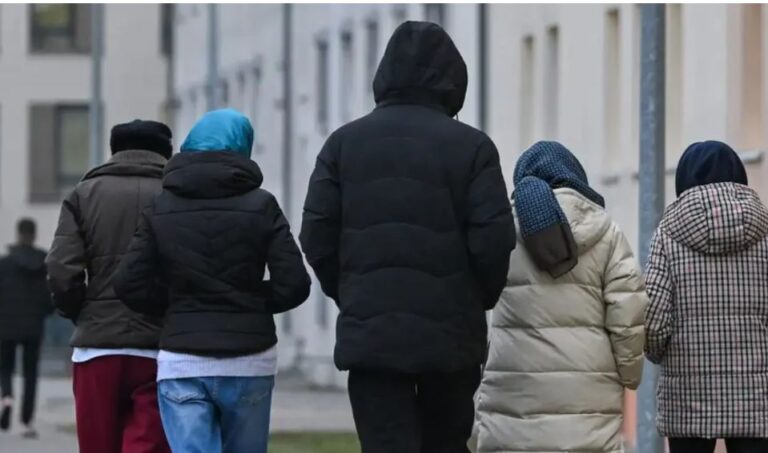 Rënie e lehtë e numrit të kërkesave për azil në BE
