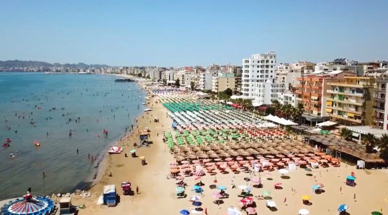 Media e madhe franceze “Le Monde”: Shqipëria në metamorfozë falë rritjes së ndjeshme të turizmit