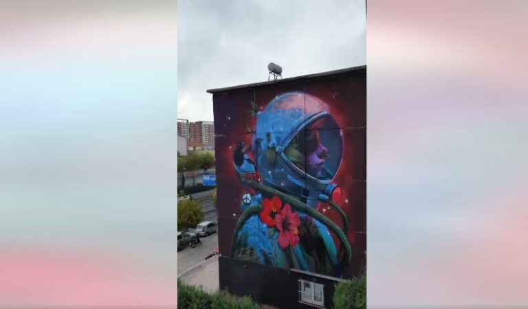 Një tjetër murale stolis Tiranën, Veliaj ndan pamjet (VIDEO)