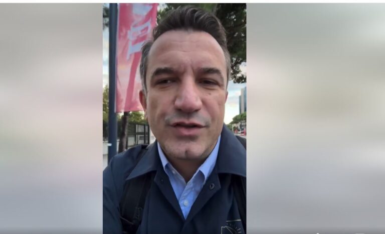 Erion Veliaj shkon me biçikletë në punë: Një këshillë për të qenë i shëndetshëm e kursyer kohë dhe para