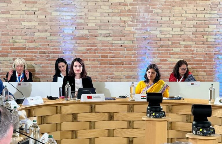 Gatishmëria ndaj pandemive, ministrja Koçiu në Itali: Hap i rëndësishëm drejt forcimit të sistemeve shëndetësore