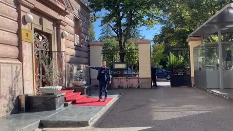 PS kërkon përjashtimin e 24 deputetëve PD, pengohet mbledhja e sekretariatit të Etikës! Noka: Radhën e ka Kryesia
