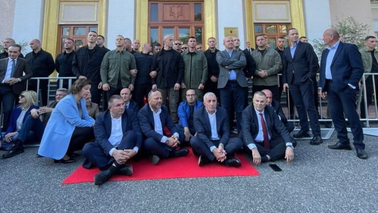 Bardhi-Gonzatos: Jemi të përjashtuar, fshehja nuk e ndihmon Shqipërinë