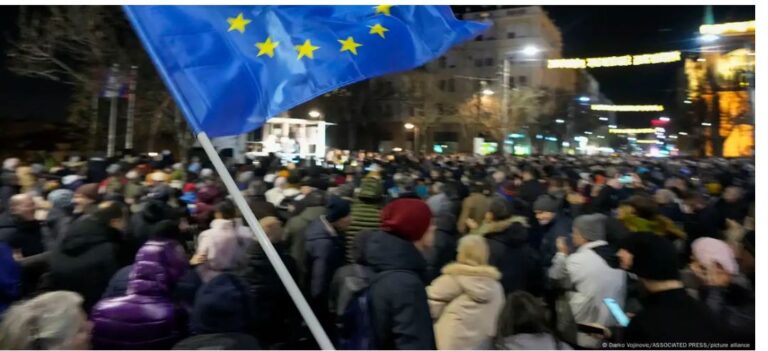 Rreziku i populizmit – çfarë e mbron demokracinë?