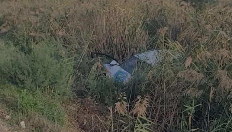 Nuk mori dot kthesën dhe përfundoi në kanal, plagoset shoferja e taksisë