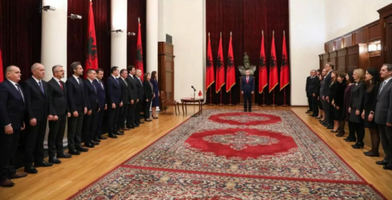 Foto e Ditës-kur SPAK betohej para Presidentit Meta