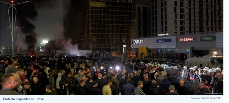 “Zëri i Amerikës” dhe “DW” për protestën kombëtare të Opozitës