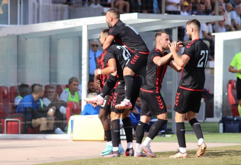 Flamurtari në krye dhe Besa e treta