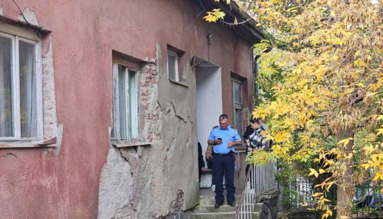 Policia mbyll një komunë paralele serbe të Skënderajt në veri të Kosovës