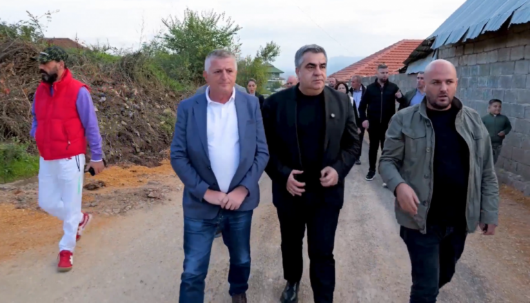 Gonxhja: Asfaltohet rruga në lagjen ”Miravec”, i shërben 96 familjeve në bashkinë e Peshkopisë