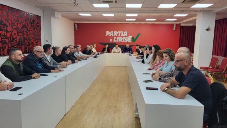 Kryesia e PL merr vendimin me 6 pika: Vijojmë aktivitetin nën drejtimin e Metës