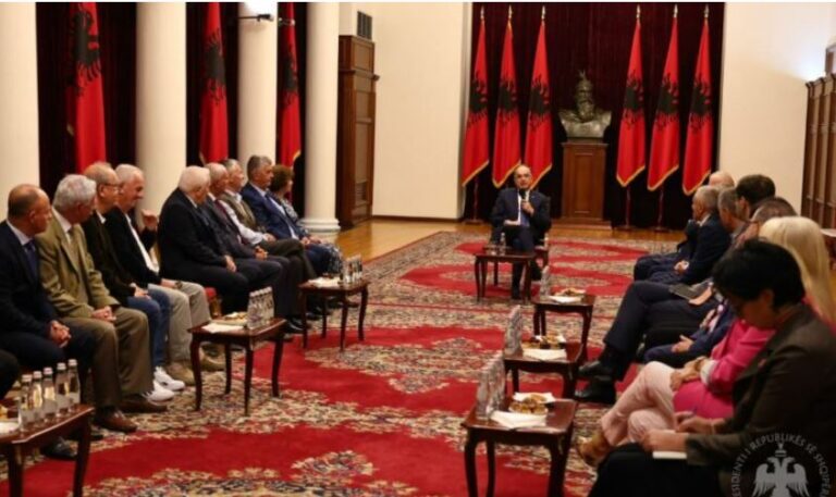 Presidenti Begaj takim me të moshuar: Meritoni trajtim me dinjitet
