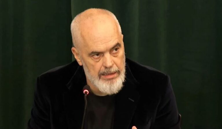 Rama, kritik me kryebashkiakët: Me çfarë merreni ju, nuk e kuptoj! Mos shikoni riparimet e shtëpive si ndërtime pa leje