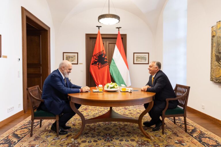 Kryeministri Rama vizitë në Hungari, takim me Victor Orban (FOTO)