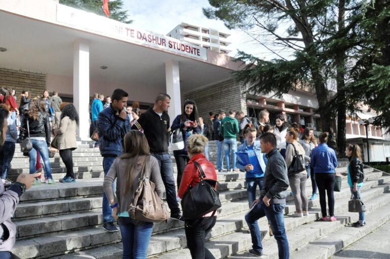 Të rinjtë nga Afrika e Azia si studentë në Gjirokastër