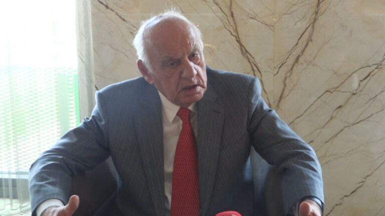 Ish-presidenti ​Moisiu: Bashkëpunimi mes ushtrisë së Shqipërisë dhe Kosovës është çelësi për të përballuar çdo rrezik nga Serbia