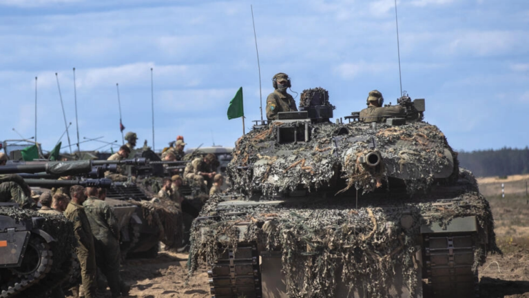 Polonia vendos tanke Leopard 2 në Letoni për të përforcuar mbrojtjen e NATO-s