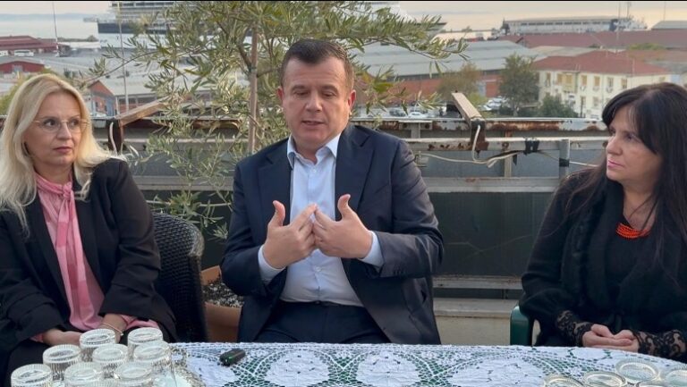 Balla takon profesionistët në Selanik: Shqipëria ka një ekonomi tërheqëse