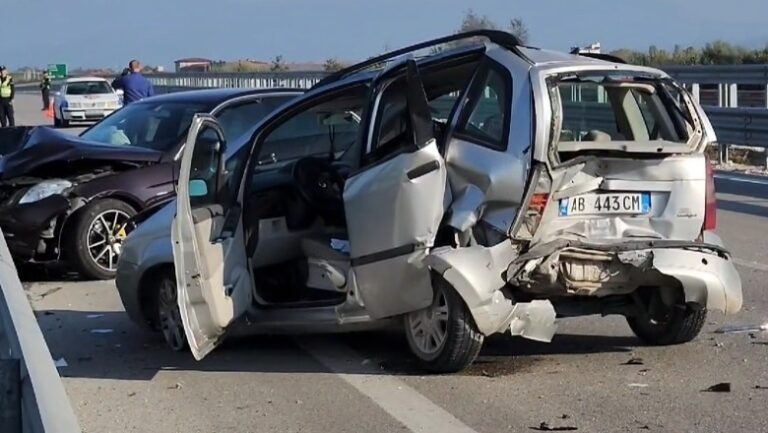Aksident i trefishtë në Fier, një person i plagosur