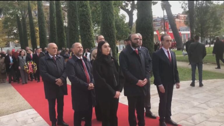 Berisha i lirë, por rri në shtëpi! Në Vlorë shkojnë deputetët