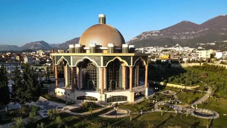 “La Repubblica”: “Vatikani i sufistëve, rruga liberale drejt Islamit”, Rama i vendosur për krijimin e shtetit bektashi