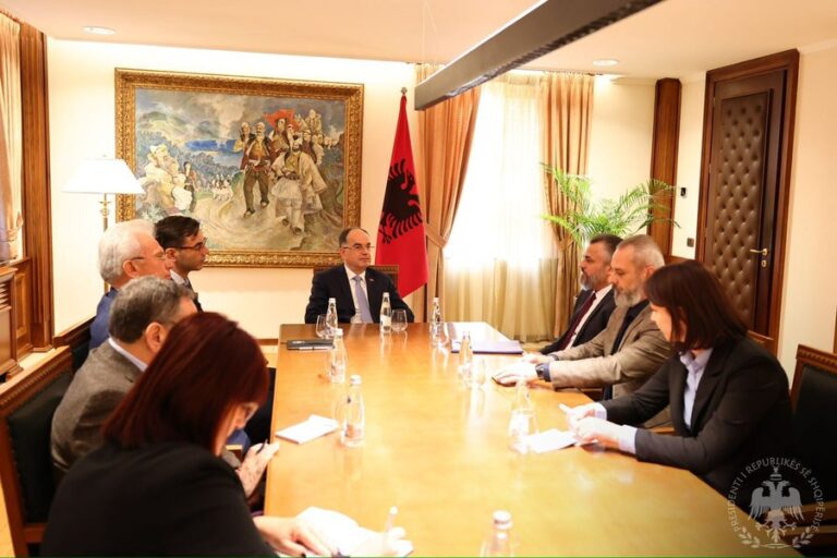 Presidenti Begaj thirrje shoqërisë civile: Merrni pjesë në mbikëqyrjen e zgjedhjeve të 2025