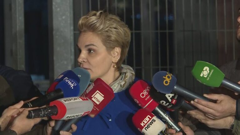 Monika Kryemadhi heq dorë nga politika?