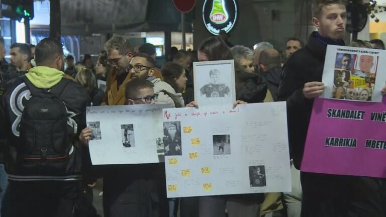 Tjetër protestë nga shoqëria civile për vr*sjen e 14-vjeçarit: Të zbardhet ngjarja