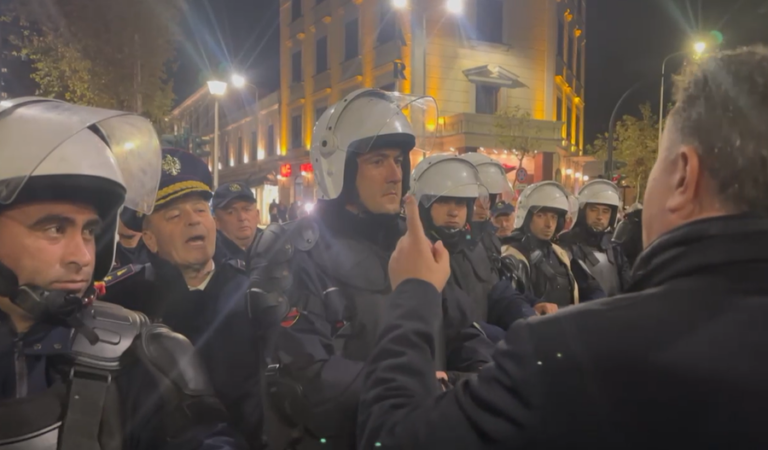 Flamur Noka harron protestën, bën sherr me zv/drejtorin e Policisë
