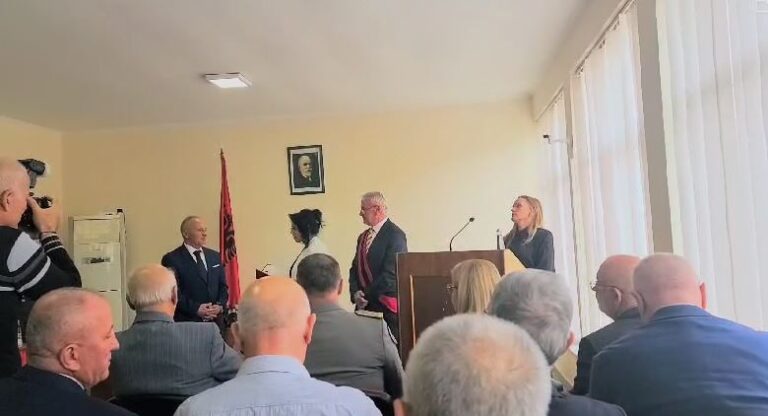 Në Çorovodë, ku Pëllumb Qazimi bashkoi të djathtë dhe të majtë