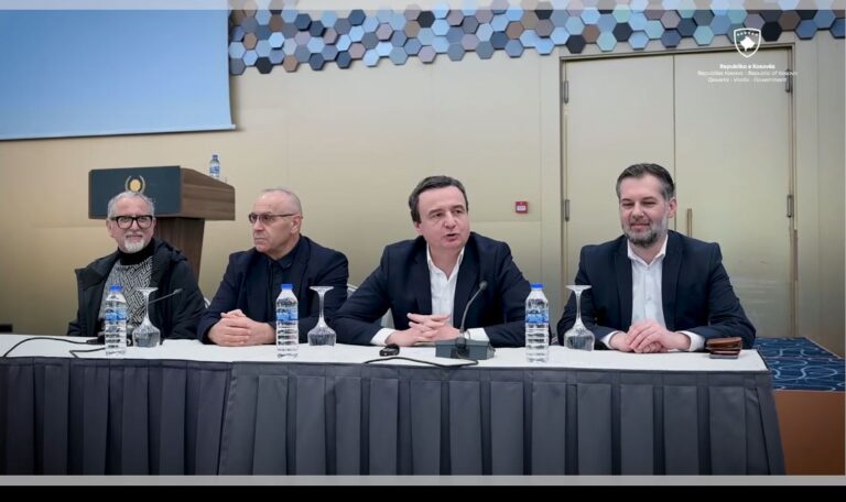 Kurti viziton Kombëtaren e Kosovës, shpreh mbështetje të plotë për vendimin në Bukuresht
