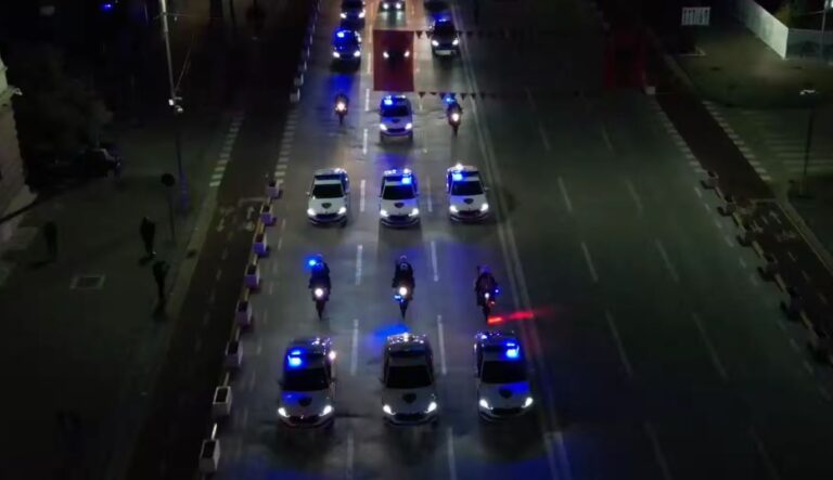 Policia e Shtetit: “…Po Shqipëria do të rrojë/ Për të, për të, luftojmë ne.”