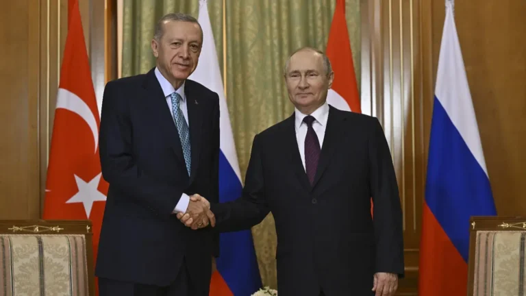 Erdogan bisedë telefonike me Vladimir Putin