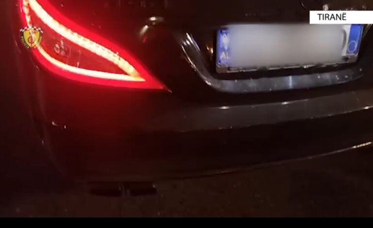 Spektakli i shpenguar i festës, policia e Tiranës penalizon 78 drejtues automjetesh