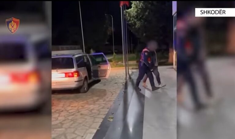 Policia forcon luftën e parandalimit të krimit në Shkodër, pranga armëmbajtësve